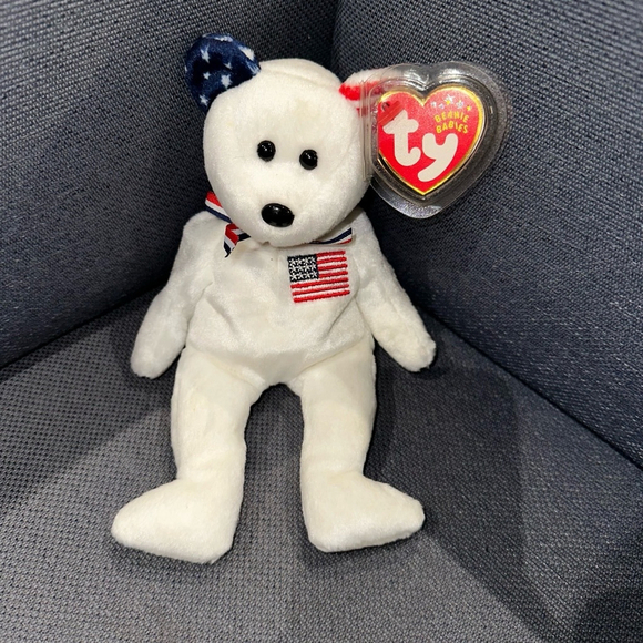 TY AMERICA (WHITE) the BEAR BEANIE BABY - MINT with MINT TAG USA Red Cross - Picture 2 of 16
